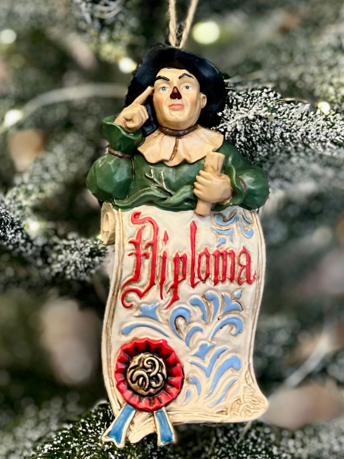 JIM SHORE WIZARD OF OZ - SCARECROW DIPLOMA HANGING ORNAMENT 6008311