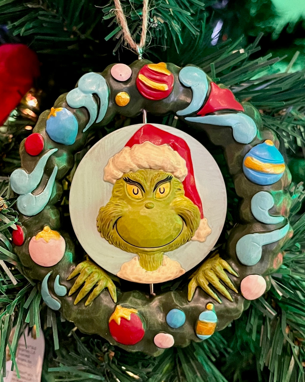 JIM SHORE HWC GRINCH IN WREATH HANGING ORNAMENT 6015230