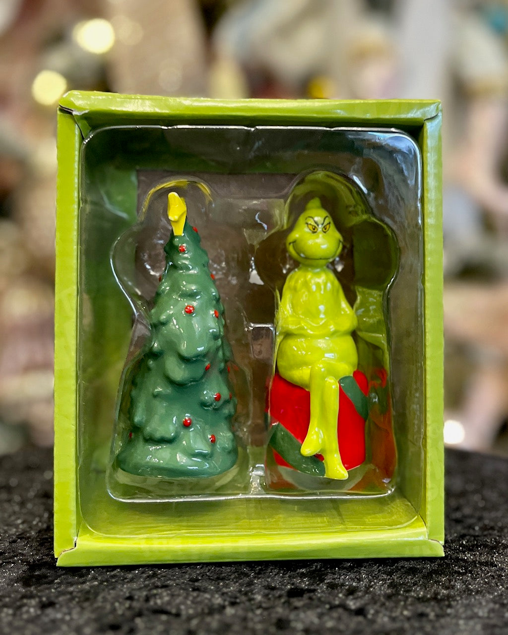 GRINCH SALT & PEPPER SHAKERS 6015783