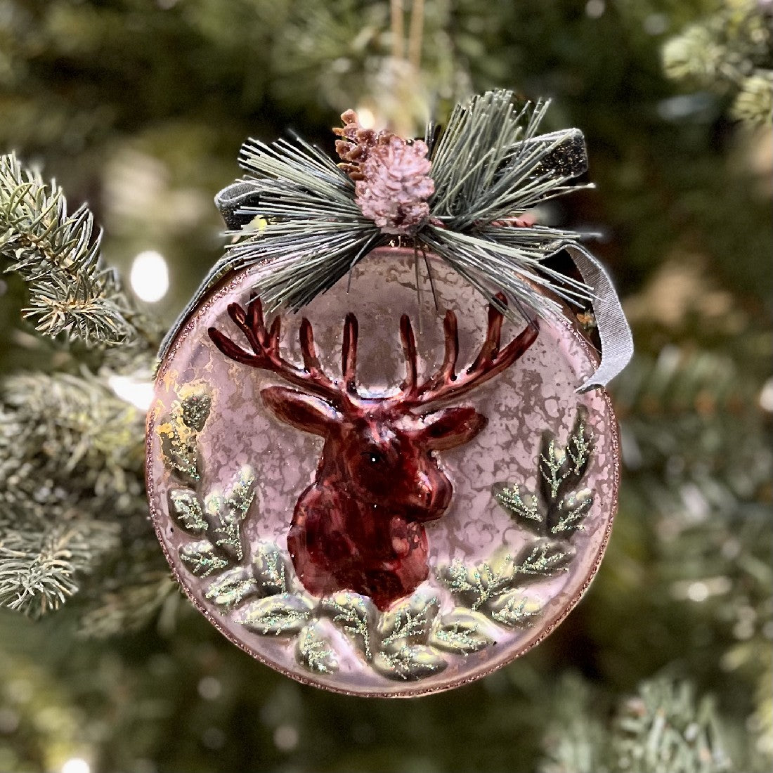 ROUND ANTIQUE GLASS REINDEER DISC ORNAMENT 4220857