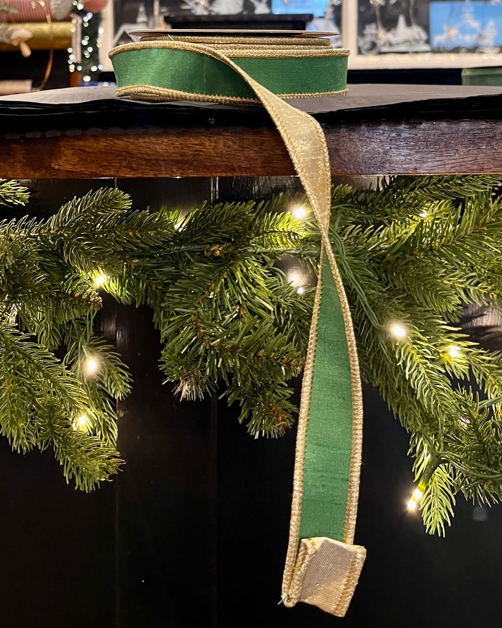 GREEN AND GOLD 1 INCH X 10 YARD WIRE EDGED RIBBON R4552157