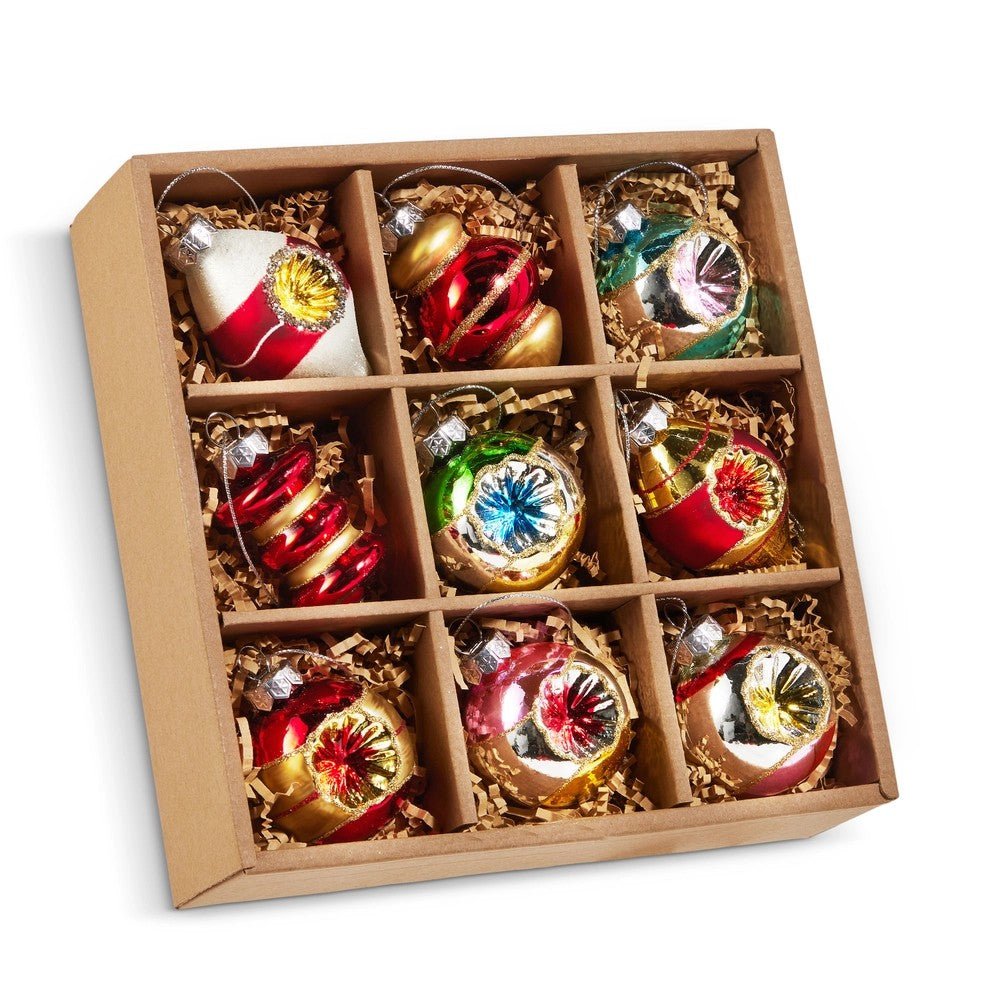BOX OF 9 VINTAGE 2 INCH GLASS ORNAMENTS 4520926