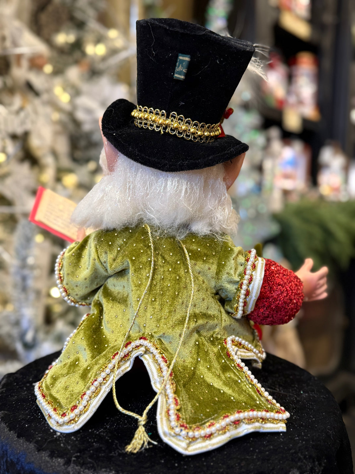 MARK ROBERTS - Medium Christmas Carol Elf 51-64058