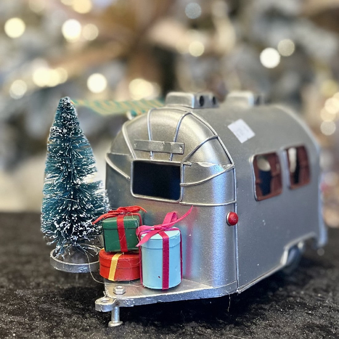 SILVER TIN CARAVAN