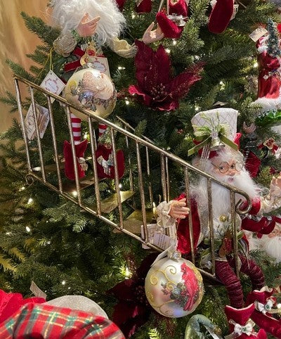 MARK ROBERTS GOLD CHRISTMAS STAIRCASE - 3 PIECE