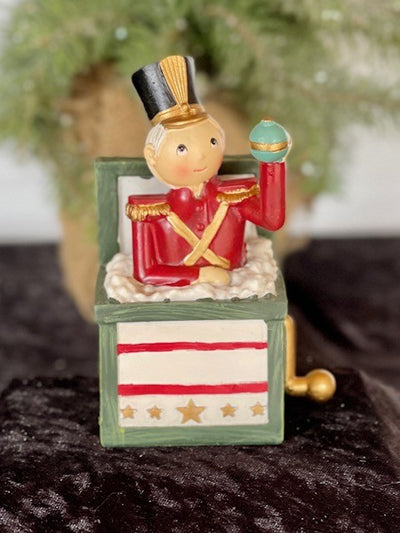 VINTAGE SOLDIER IN TOY BOX 54704