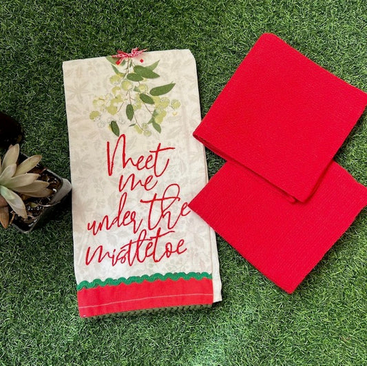 CHRISTMAS TEA TOWEL PACK OF 3 - UNDER THE MISTLETOE