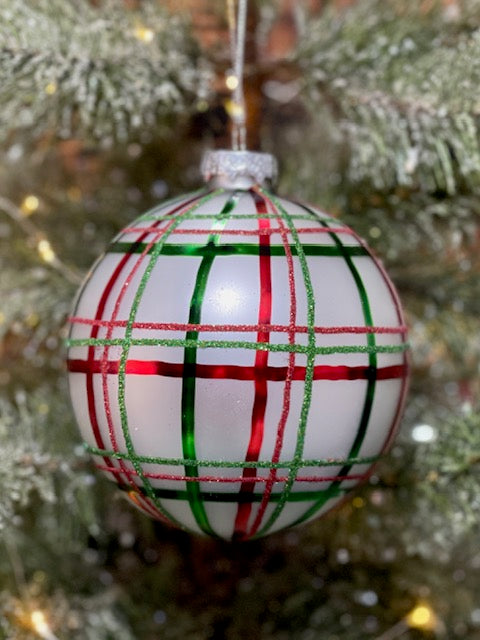 WHITE PLAID RED/GREEN GLASS ROUND ORNAMENT 4224533