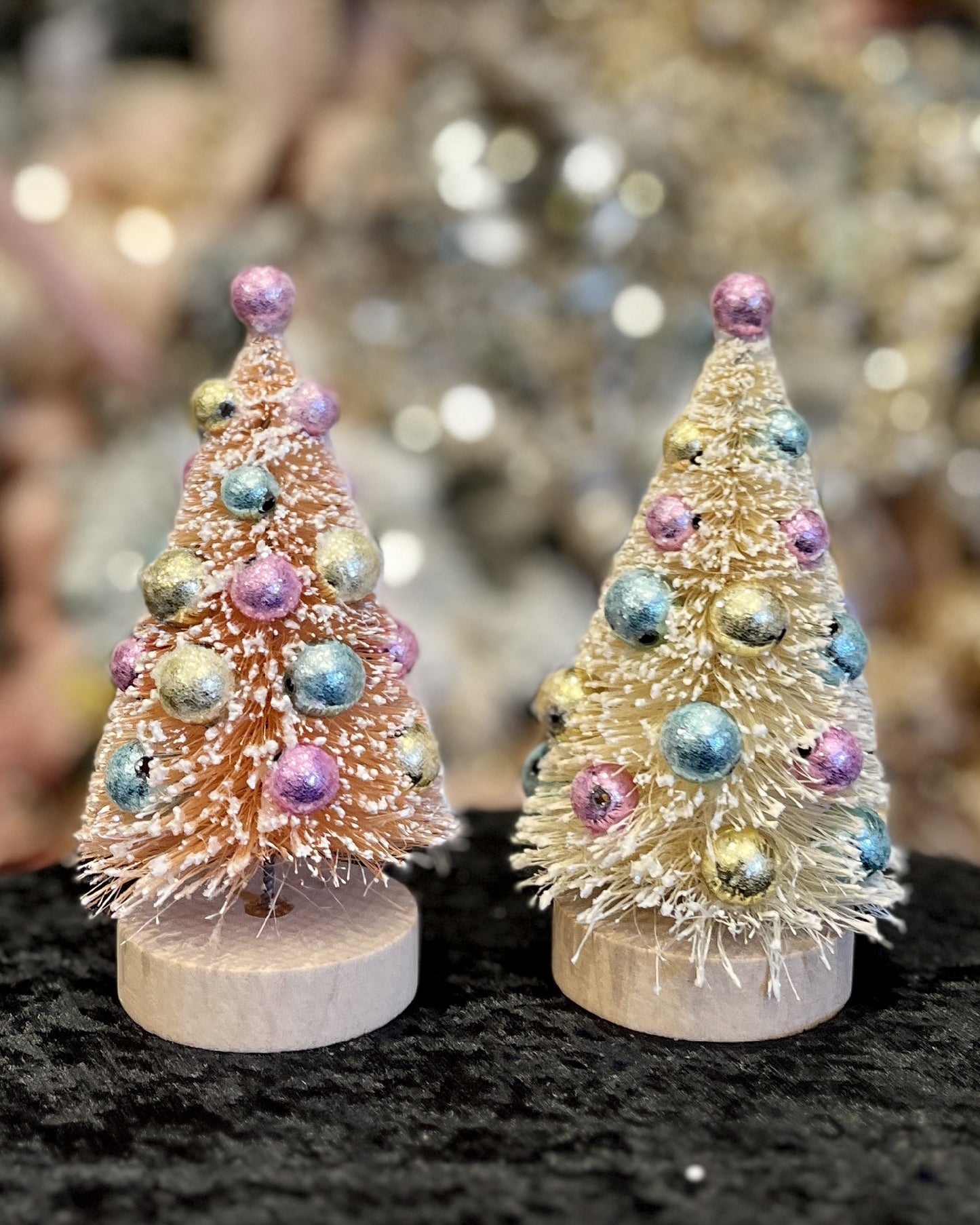 CREAM BRISTLEBRUSH DECORATED TREE