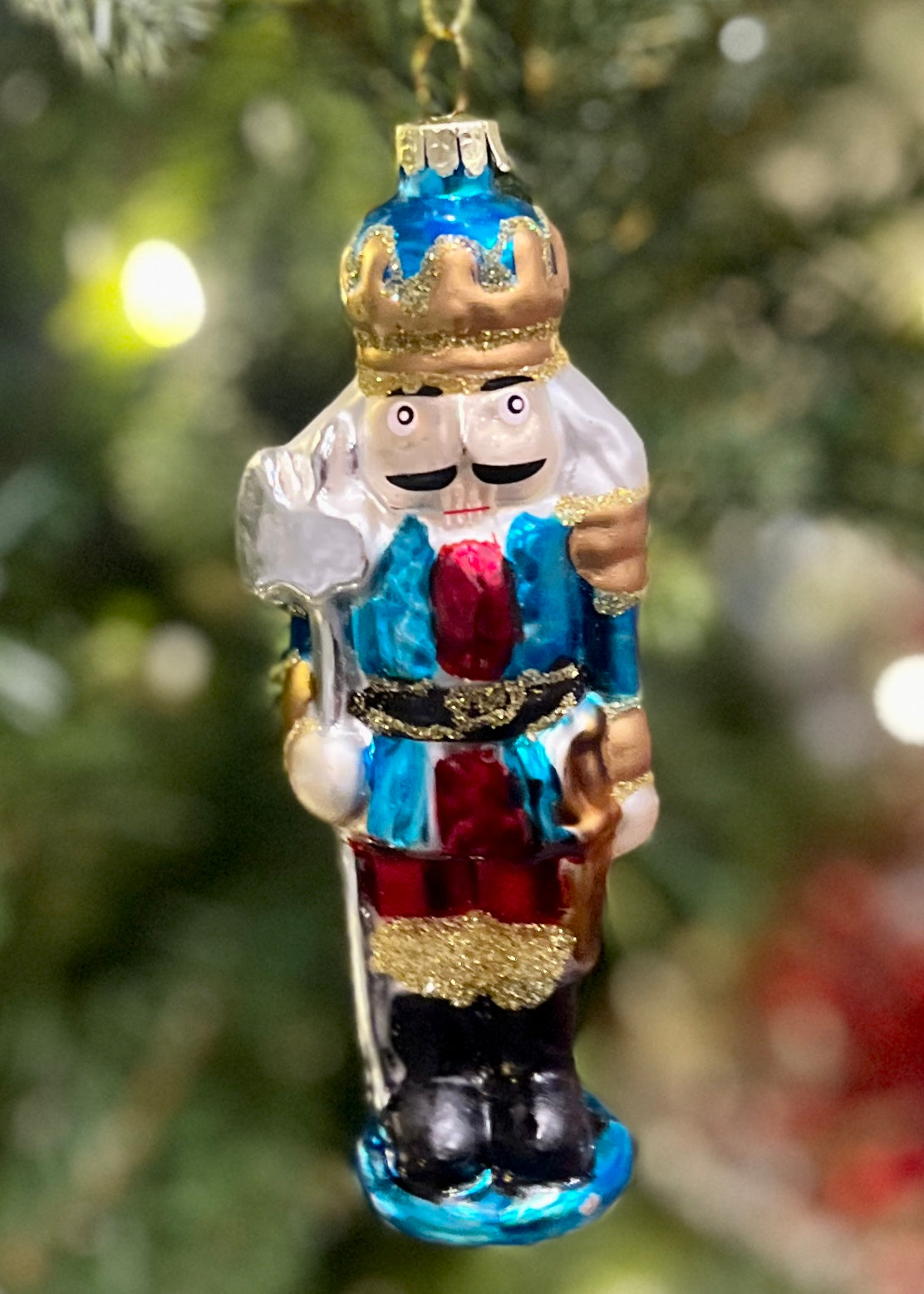 BLUE GLASS NUTCRACKER ORNAMENT XGFOMN2