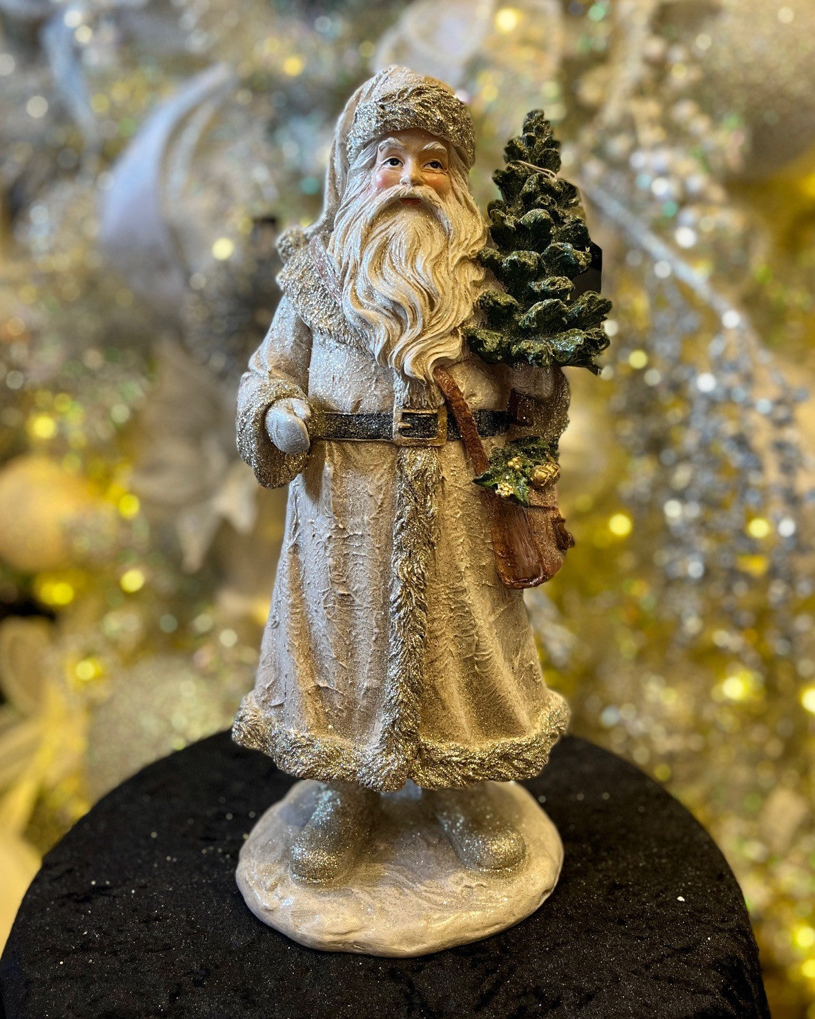 ANTIQUE GLITTERED SANTA WITH TREE 4511380