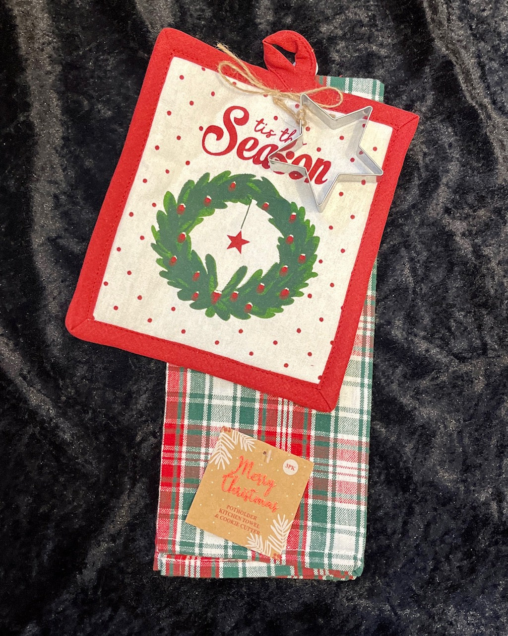 3 PACK WREATH TEA TOWEL & POT HOLDER W/ COOKIE CUTTER  8925-PKC