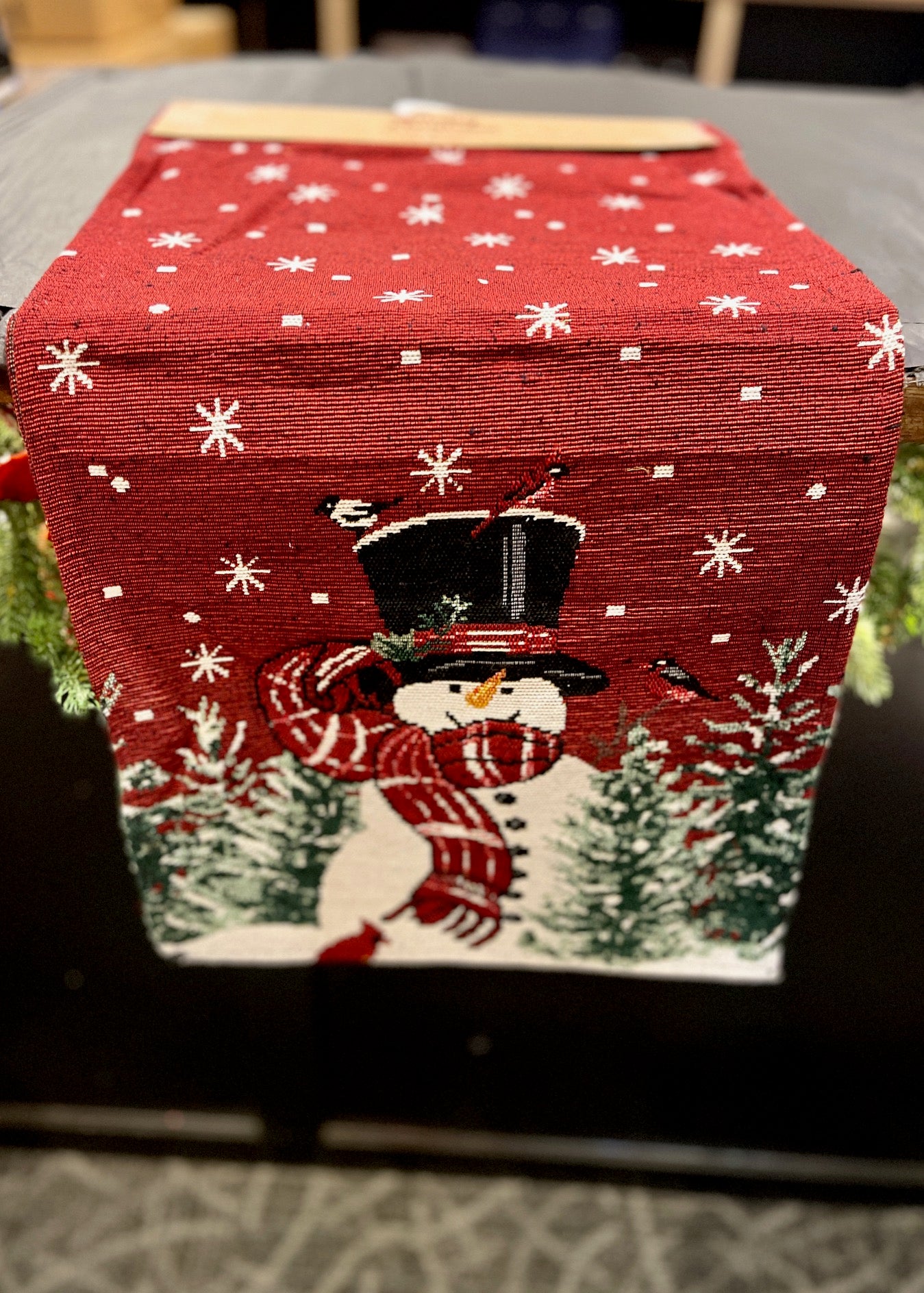 SNOWMAN FOREST TAPESTRY RUNNER 916-RX