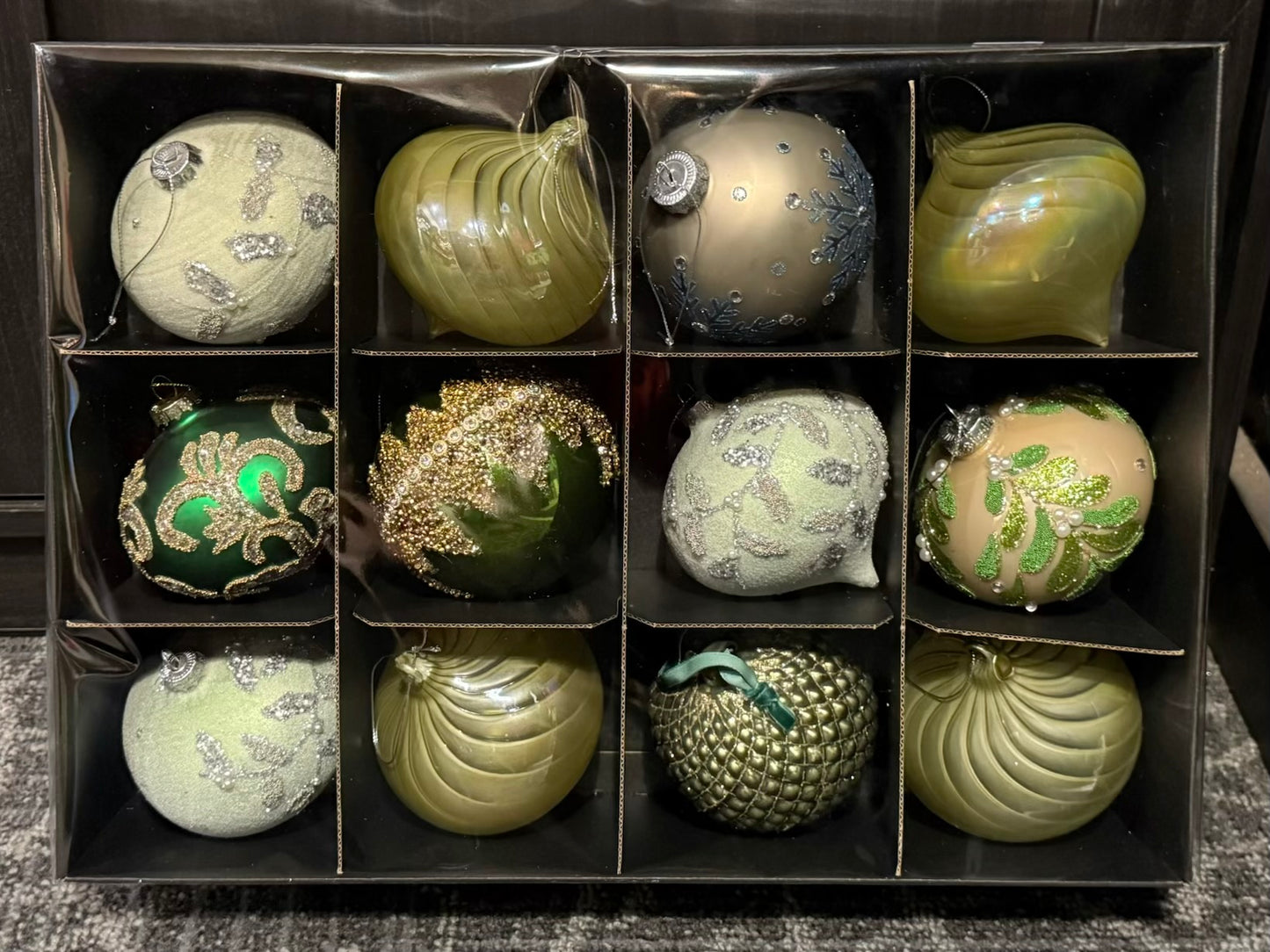 AMANDA'S ORNAMENT COLLECTION - SEA OF GREENS