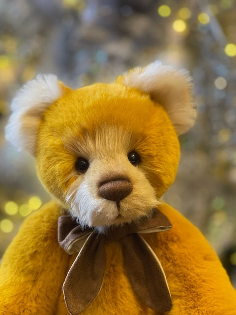 CHARLIE BEARS - MRS JONES