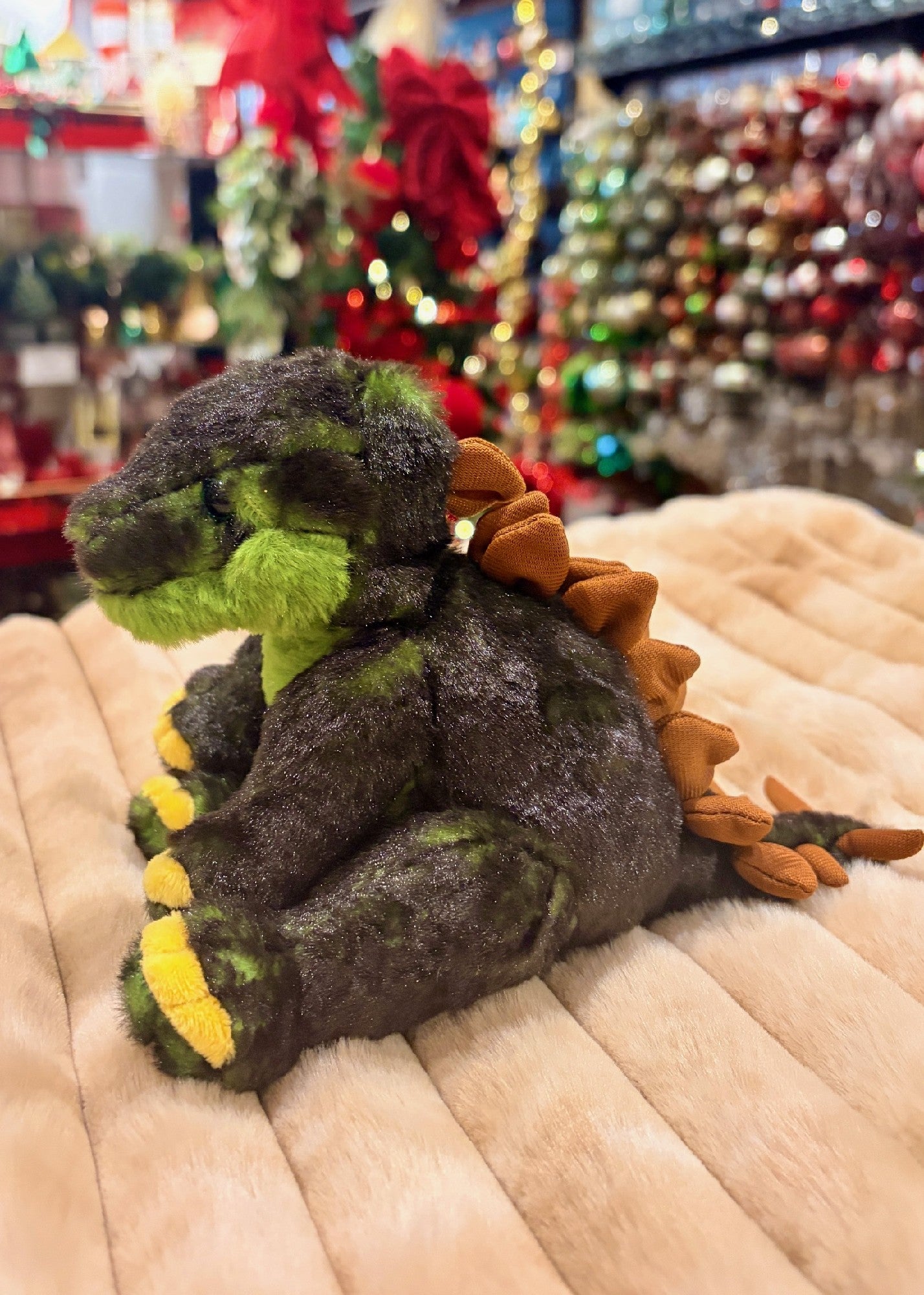 CHARLIE BEARS - CUDDLE CUBS - STEGOSAURUS