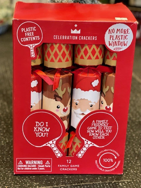 SANTA & REINDEER 12 PC CHRISTMAS CRACKERS