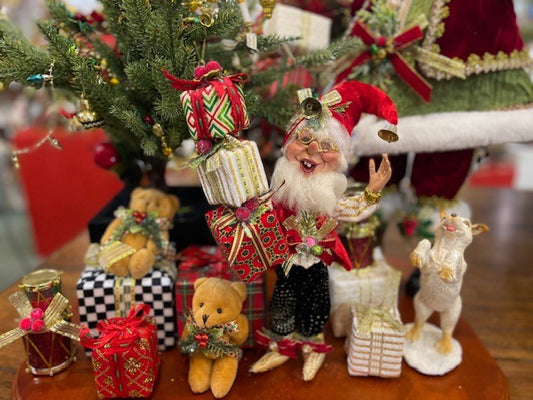 MARK ROBERTS SANTA & ELF DELIVERING PRESENTS 37INCH 51-23862 PICK UP IN STORE ONLY