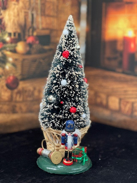 BYERS' CHOICE DECORATED TREE ON BASE