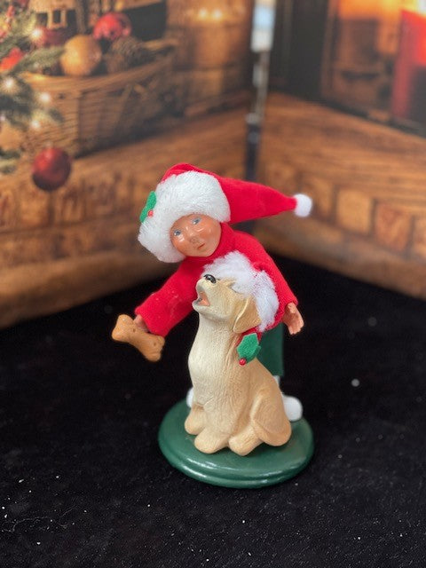 BYERS' CHOICE TODDLER WITH DOG