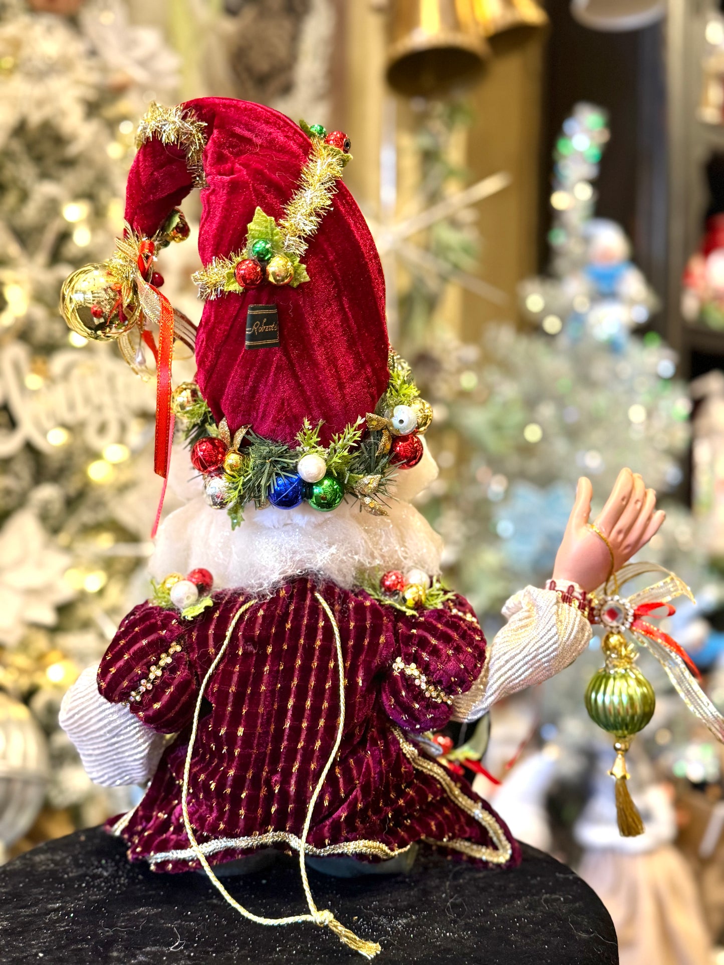 MARK ROBERTS - Medium Ornament Elf 51-64092