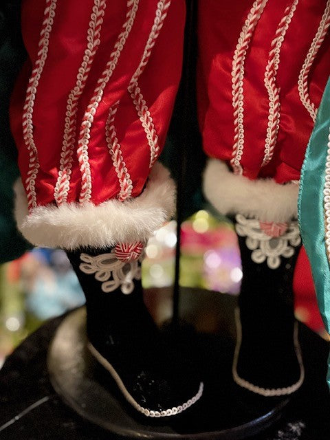KATHERINE'S COLLECTION - GINGERBREAD SANTA 32 INCH