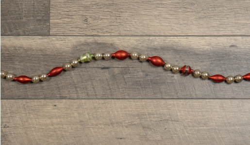 RAGON HOUSE RED/GREEN/SILVER WITH BELL GARLAND