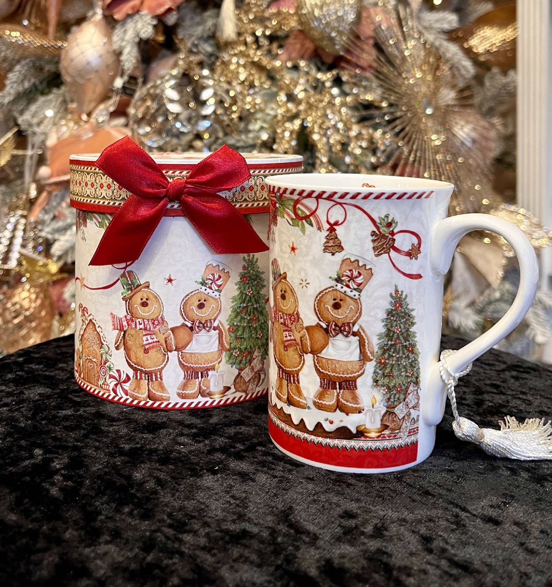 GINGERBREAD MUG IN BOX 20557