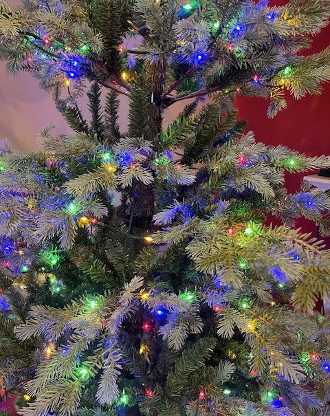 SILVER SPRUCE SOFT TOUCH LED MULTIFUNCTION LIGHTS 7FT 6 INCH TREE X3457(PICK UP IN STORE ONLY)