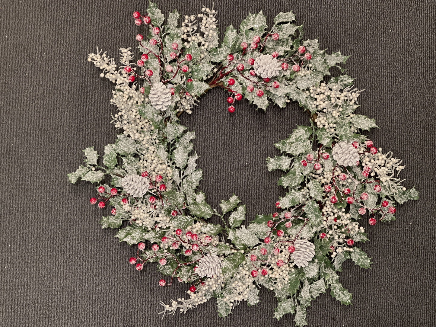 SNOWY SPRUCE ICE BERRY WREATH XDDIBYW