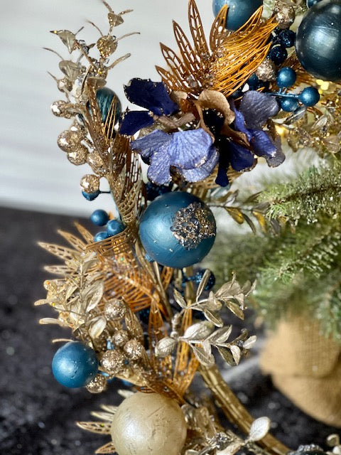MAJESTIC GOLD NAVY BALL WREATH XQEKPWR