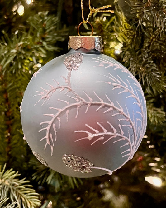 8CM TIFFANY BLUE PLUME GLASS ROUND ORNAMENT XGRCSTP