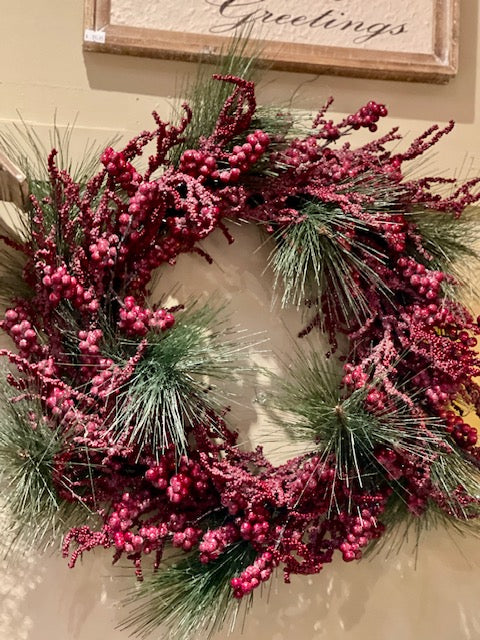 SPRUCE WITH RED BERRY WREATH XDDRGRW