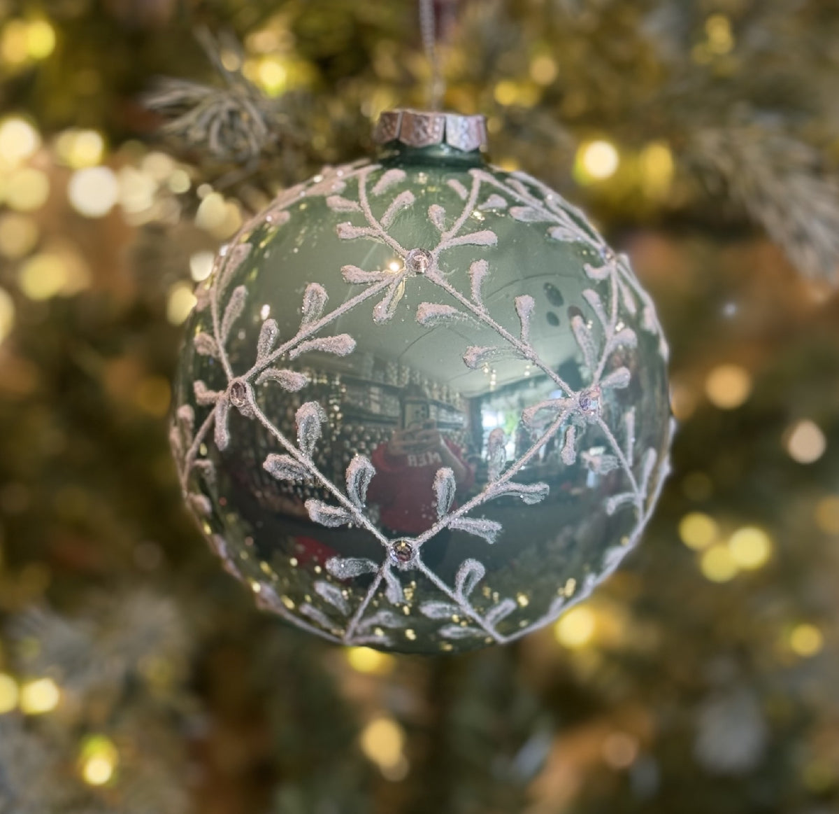 SKY BLUE WITH WHITE VINE ROUND GLASS HANGING ORNAMENT XGMBVWV