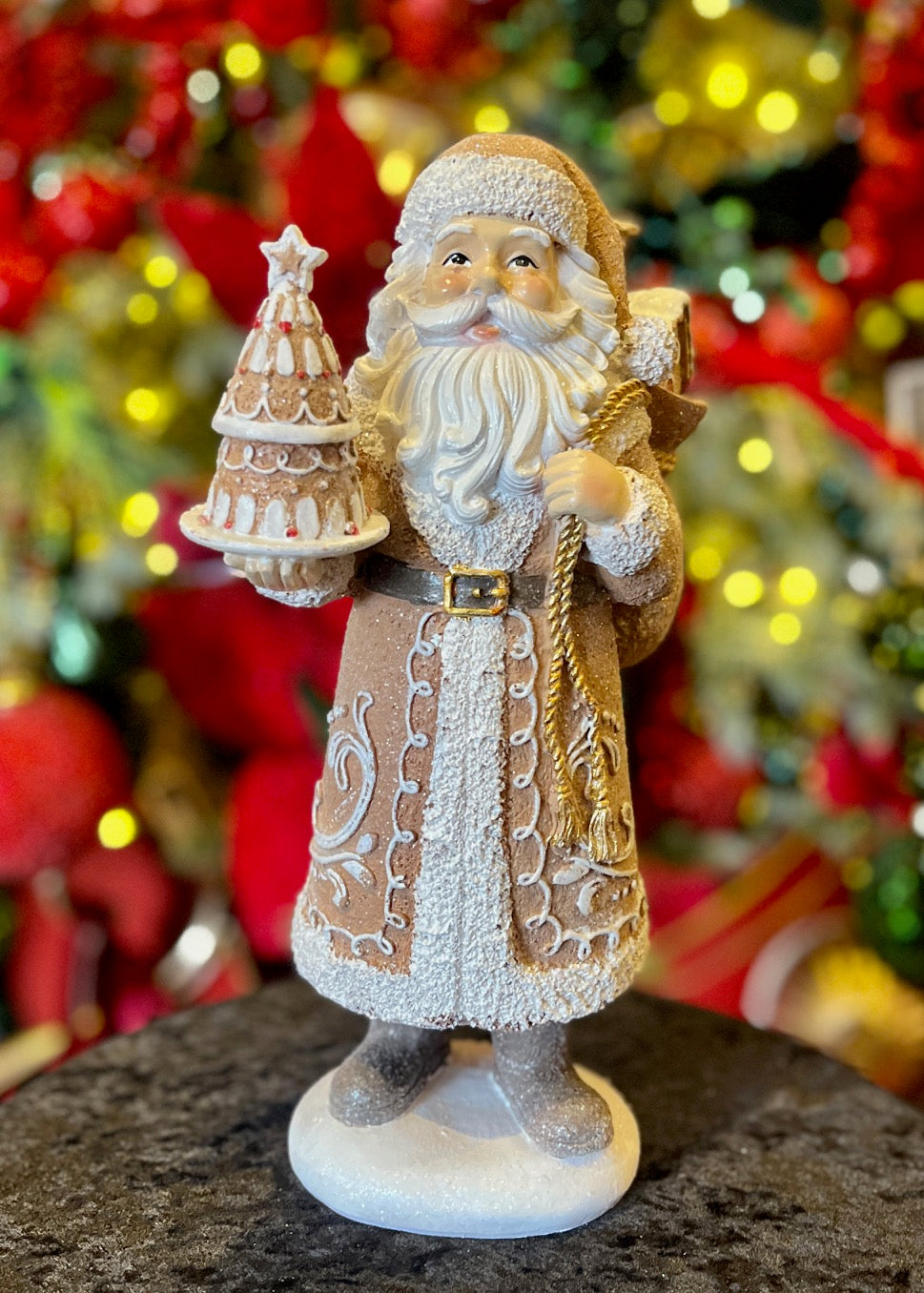 GINGERBREAD SANTA WITH TREE & SACK XX1105