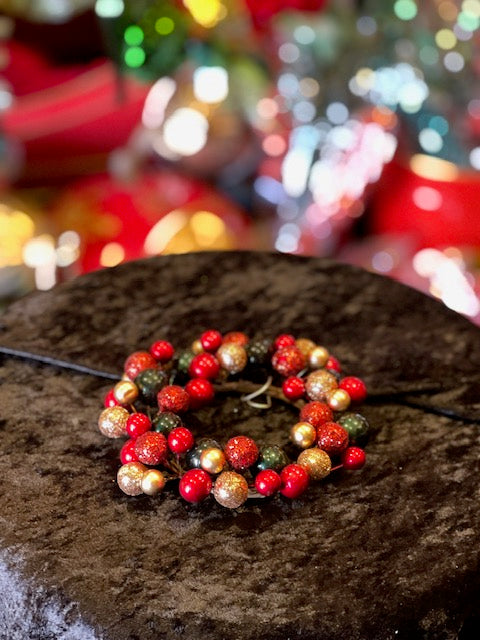 DEEP GREEN/RED & GOLD BERRY CANDLE RING  XM0616