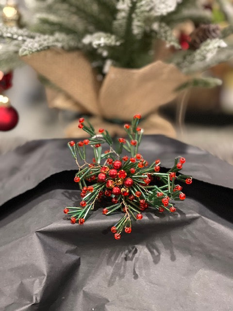 Beaded Red/GReen Flower Napkin Ring XM0006