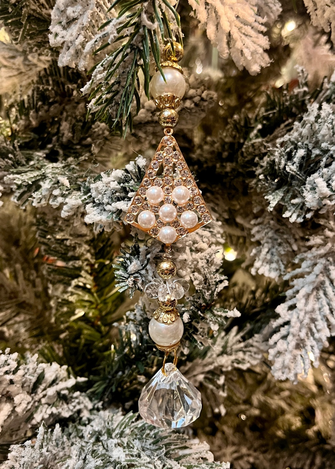 Acrylic Drop Hanger Gold XM0758