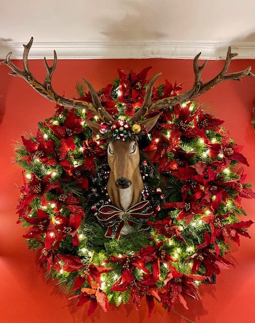 SPRUCE WITH RED POINSETTIAS PRE LIT 122CM WREATH NATRP102 (IN STORE PICK UP ONLY)