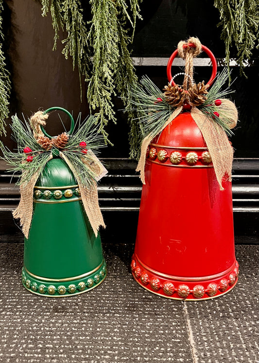 GREEN METAL BELL W/PINE&BERRY DETAIL X440858