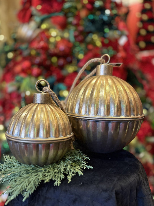 16CM GOLD METAL BELL X440957