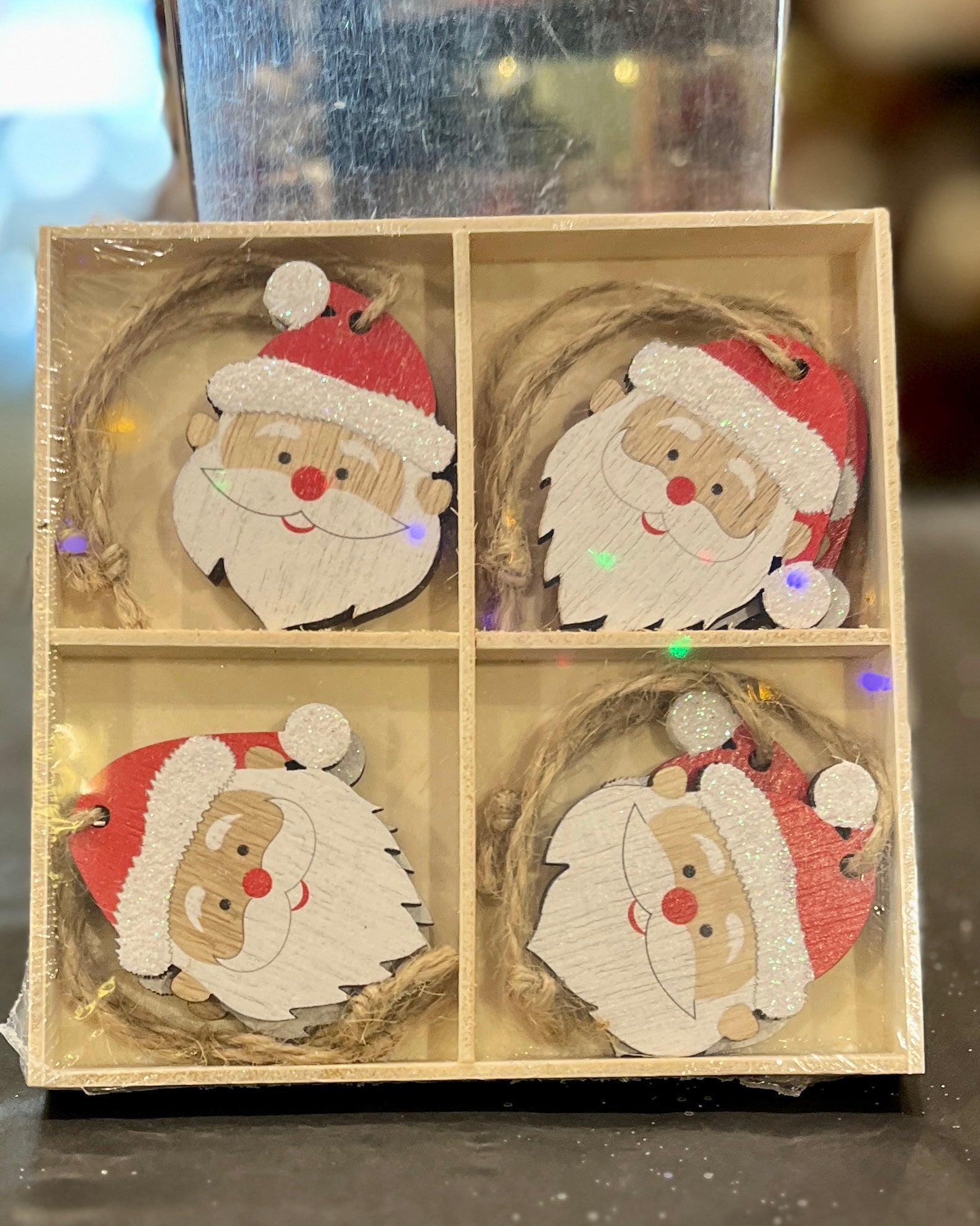 SANTA BOX SET OF 8 HANGING ORNAMENTS UC504629
