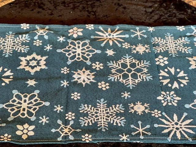 BLUE SNOWFLAKE TABLE RUNNER LD6587-1
