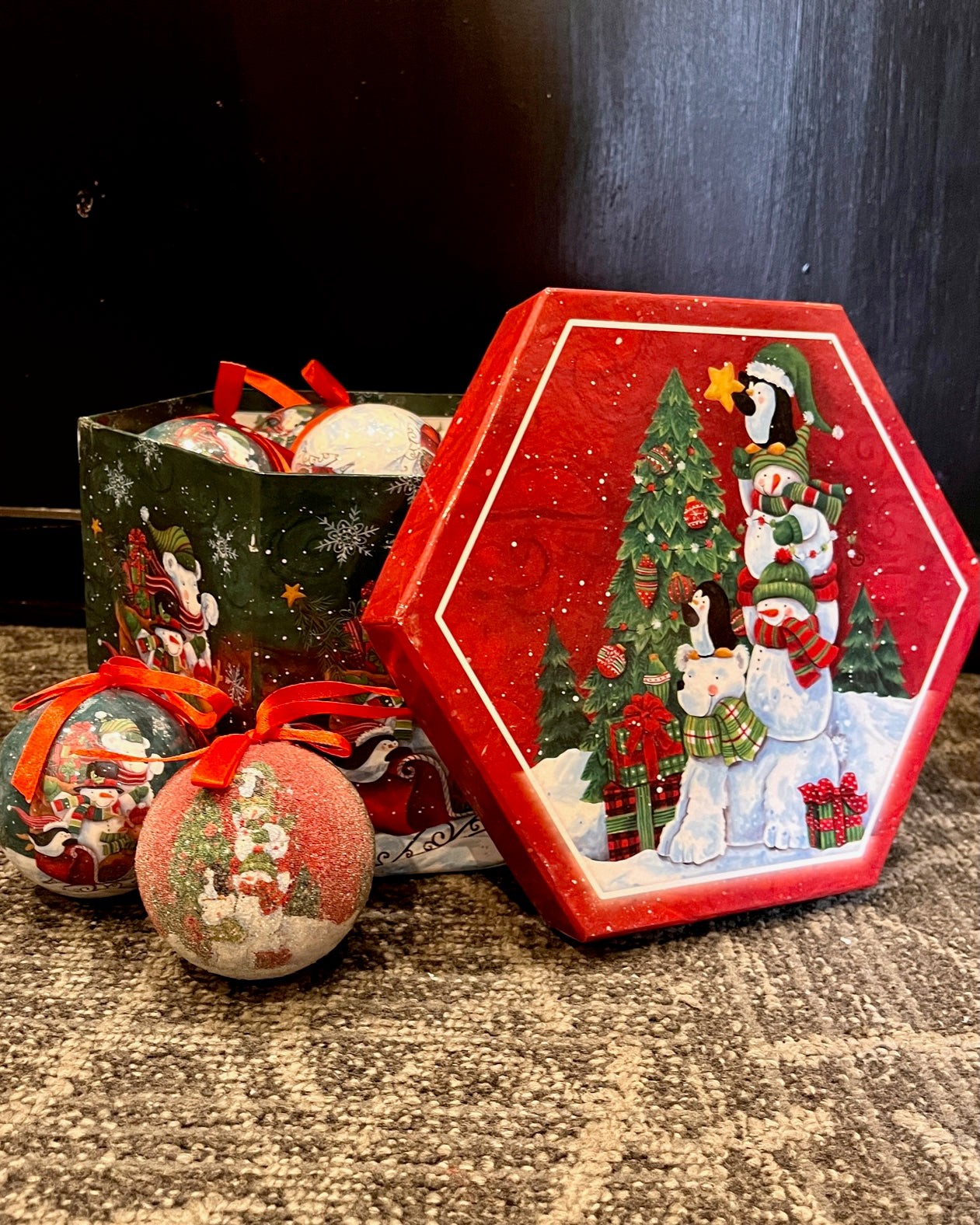 BOX OF 14 SNOWMAN BAUBLES 4286428