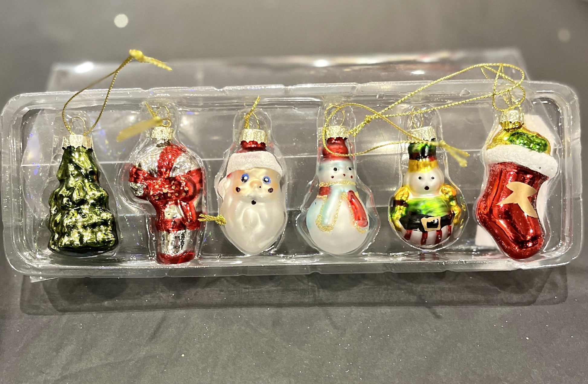 PACK OF 6 RETRO HANGING ORNAMENTS 4289201