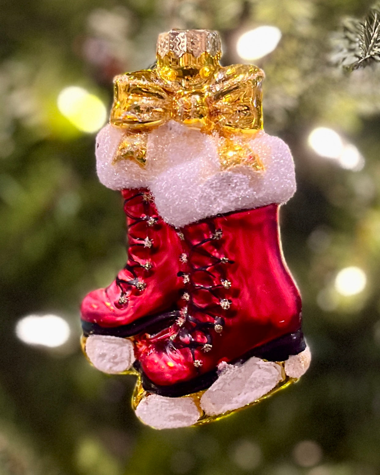 RED ICE SKATES GLASS ORNAMENT 4289207