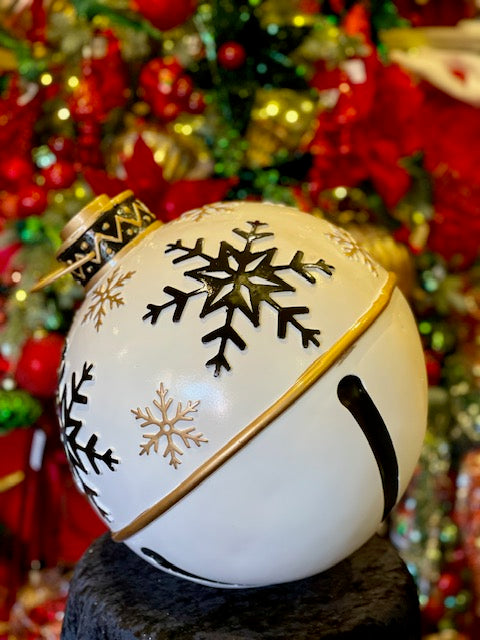 White Large Ball Decor SWL450 (Bulky Item requires Extra Postage)