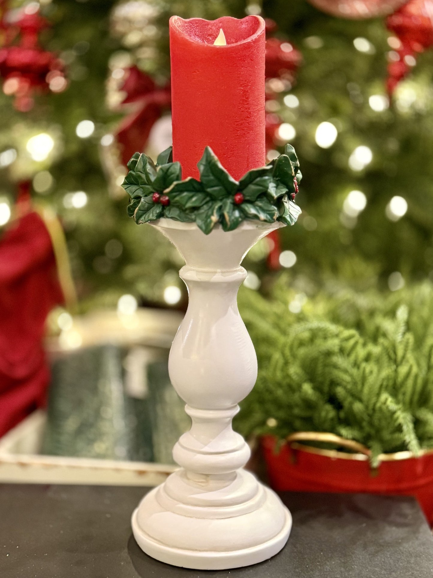 WHITE CANDLESTICK WITH HOLLY LARGE SXA912