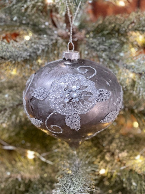 SILVER FLORAL SEQUINED ONION ORNAMENT GQAM398