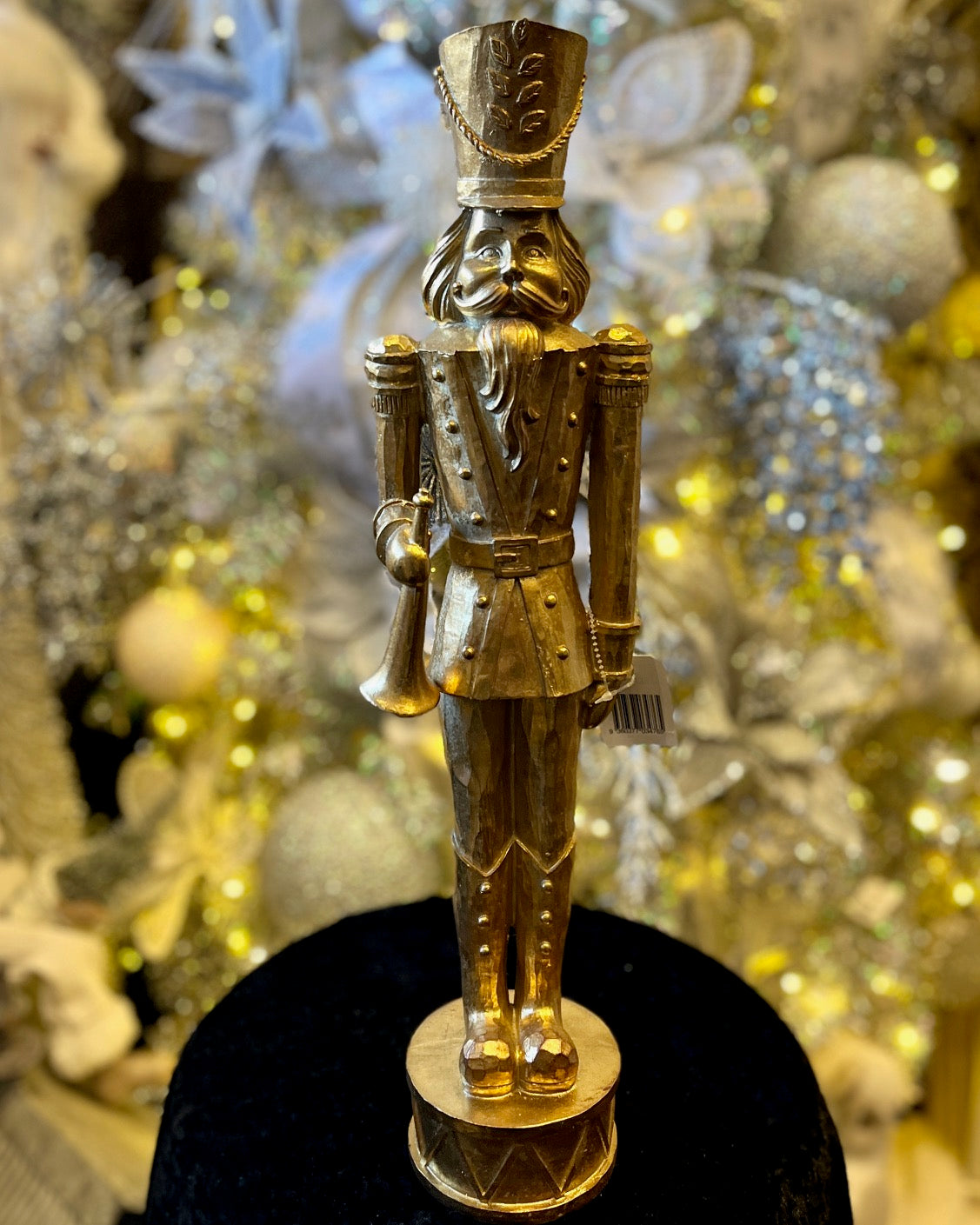 52 CM GOLDEN NUTCRACKER ON DRUM DXV053